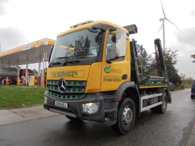 Mercedes-Benz Antos 1824 4X2 - Camion cu sistem de cablu: Foto 1 Mercedes-Benz Antos 1824 4X2 - Camion cu sistem de cablu: Foto 1