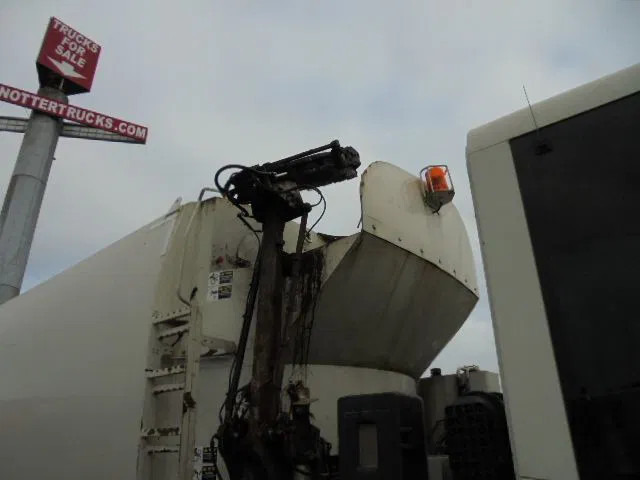 Mercedes-Benz Econic 2629 LLTNLA 6X2/4 - Autogunoiere: Foto 4 Mercedes-Benz Econic 2629 LLTNLA 6X2/4 - Autogunoiere: Foto 4