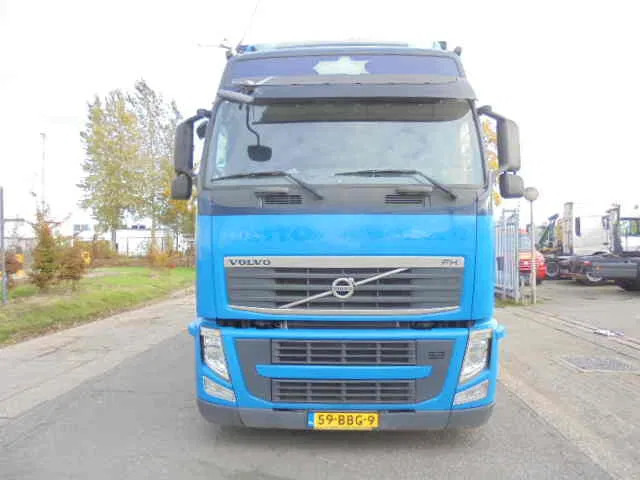 Volvo FH 420 6X2 NL TRUCK - Camion cu prelată: Foto 2 Volvo FH 420 6X2 NL TRUCK - Camion cu prelată: Foto 2
