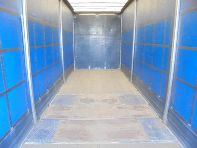 Volvo FH 460 6X2 NL TRUCK - Camion cu prelată: Foto 5 Volvo FH 460 6X2 NL TRUCK - Camion cu prelată: Foto 5