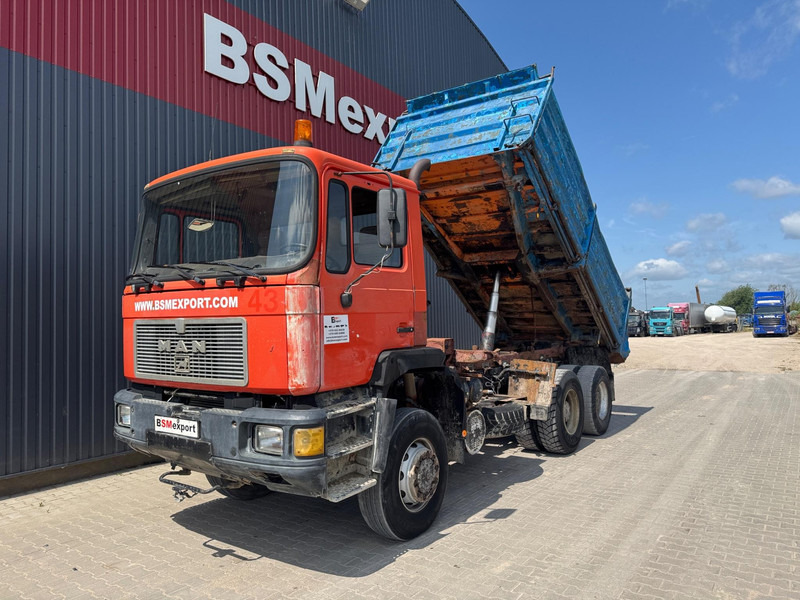 MAN 26.302, 6x6 - Camion basculantă: Foto 5 MAN 26.302, 6x6 - Camion basculantă: Foto 5