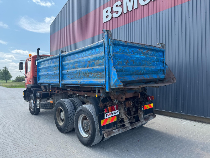 MAN 26.302, 6x6 - Camion basculantă: Foto 4 MAN 26.302, 6x6 - Camion basculantă: Foto 4
