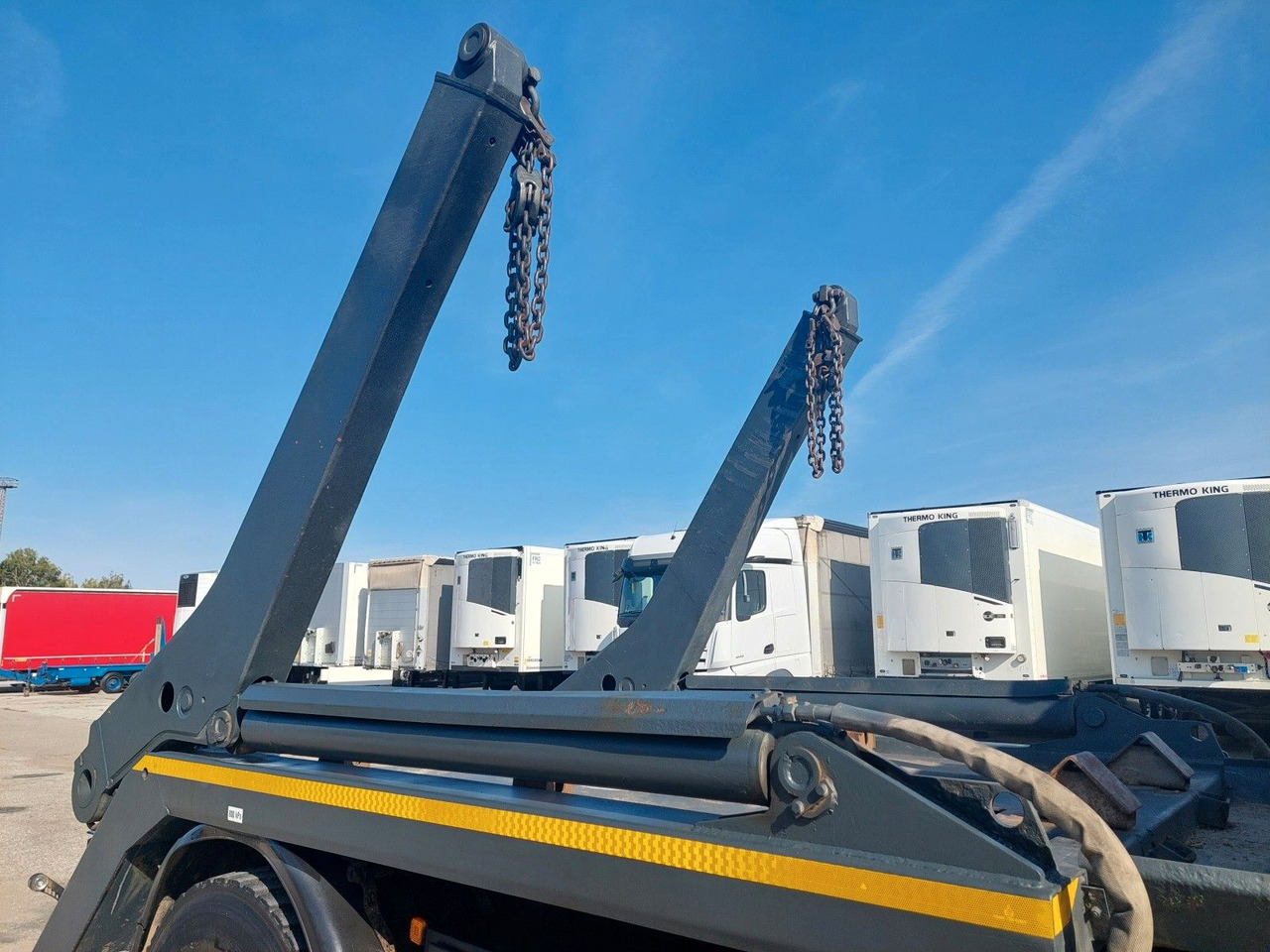 MAN ME 18.280 BB 4x2 - Camion cu prelată: Foto 5 MAN ME 18.280 BB 4x2 - Camion cu prelată: Foto 5