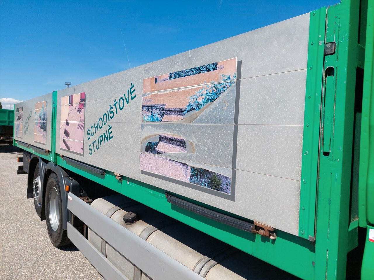 MAN TGA 26.430 LL 6x2-2 - Camion platformă: Foto 5 MAN TGA 26.430 LL 6x2-2 - Camion platformă: Foto 5