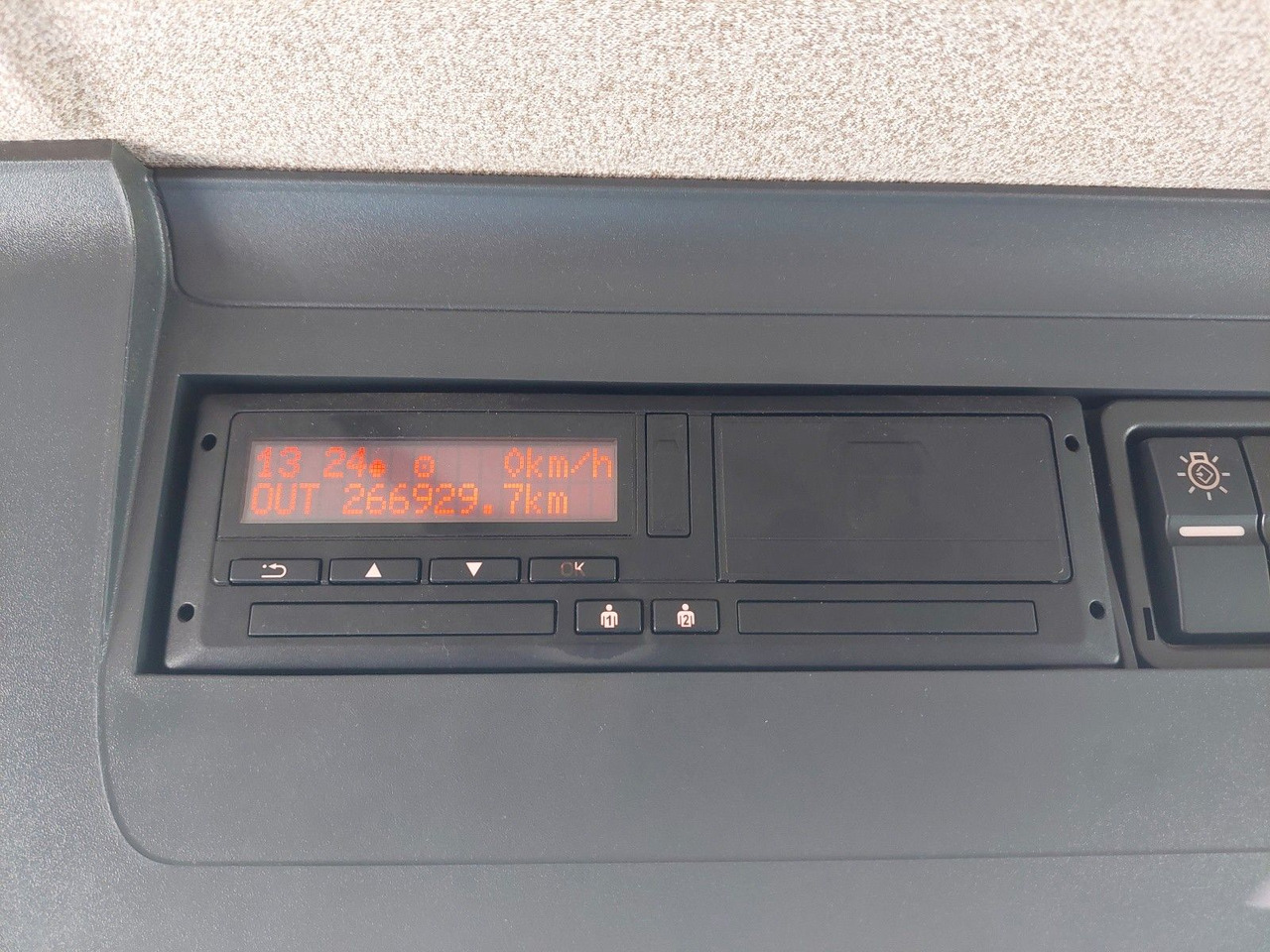 Camion cu prelată MAN TGL 12.250 BL 4x2: Foto 42 Camion cu prelată MAN TGL 12.250 BL 4x2: Foto 42