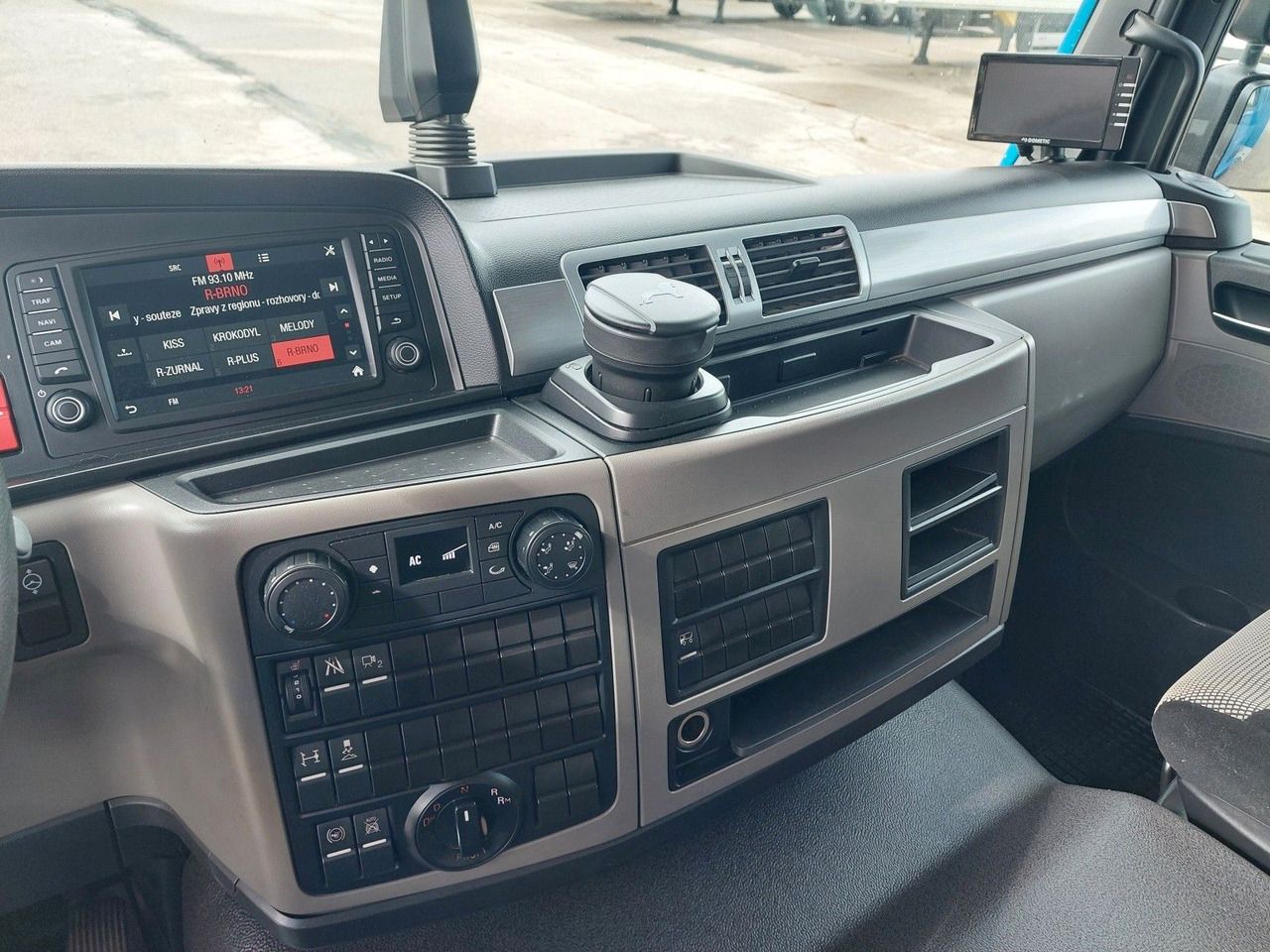 Camion cu prelată MAN TGL 12.250 BL 4x2: Foto 33 Camion cu prelată MAN TGL 12.250 BL 4x2: Foto 33