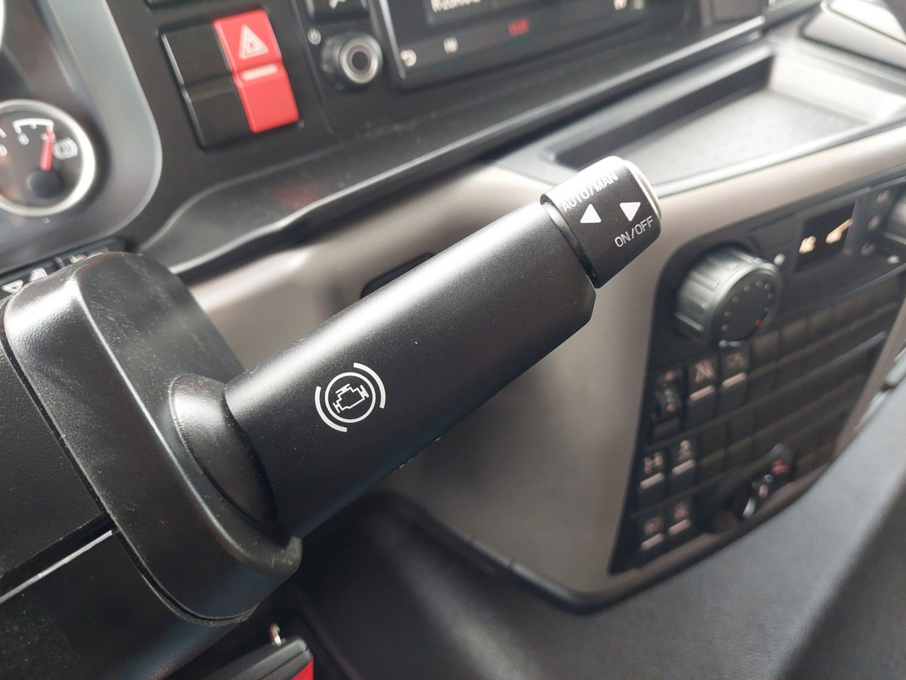 Camion cu prelată MAN TGL 12.250 BL 4x2: Foto 40 Camion cu prelată MAN TGL 12.250 BL 4x2: Foto 40