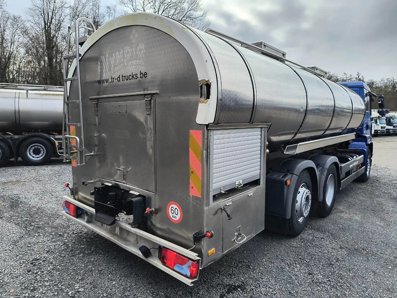 MAN TGA 26.360 INSULATED INOX TANK - 2 COMP - AIRCO - LIFT/STEERING AXLE - Camion cisternă: Foto 5 MAN TGA 26.360 INSULATED INOX TANK - 2 COMP - AIRCO - LIFT/STEERING AXLE - Camion cisternă: Foto 5