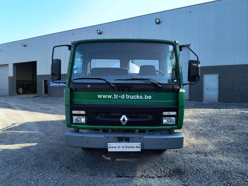 Renault Midliner S135 - ONLY 54 400KM - SMALL TANK 3680L INSULATED INOX - Camion cisternă: Foto 2 Renault Midliner S135 - ONLY 54 400KM - SMALL TANK 3680L INSULATED INOX - Camion cisternă: Foto 2