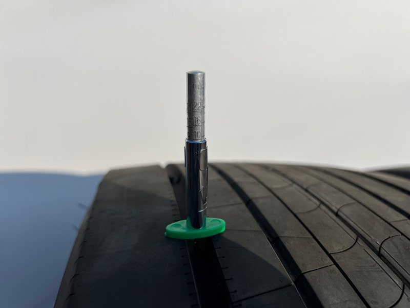 Bridgestone Bridgestone 315/70R22.5 Enliten Steer 154/150 M+S 3PMSF gebruikte set - Anvelopă pentru Camion: Foto 3 Bridgestone Bridgestone 315/70R22.5 Enliten Steer 154/150 M+S 3PMSF gebruikte set - Anvelopă pentru Camion: Foto 3