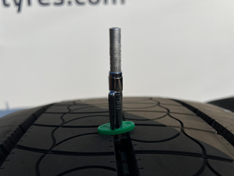 Bridgestone Bridgestone 315/70R22.5 H-STEER002 ECOPIA 156/154 M M+S 3PMSF gebruikte set - Anvelopă pentru Camion: Foto 3 Bridgestone Bridgestone 315/70R22.5 H-STEER002 ECOPIA 156/154 M M+S 3PMSF gebruikte set - Anvelopă pentru Camion: Foto 3