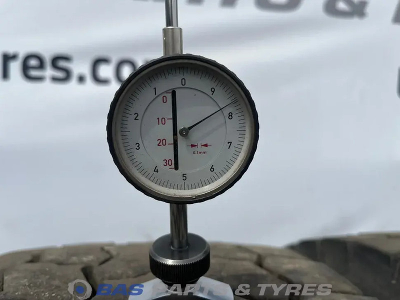 Bridgestone Bridgestone 315/80R22.5 RETREAD (cover) 154/150 M+S 3PMSF gebruikte set - Anvelopă pentru Camion: Foto 3 Bridgestone Bridgestone 315/80R22.5 RETREAD (cover) 154/150 M+S 3PMSF gebruikte set - Anvelopă pentru Camion: Foto 3