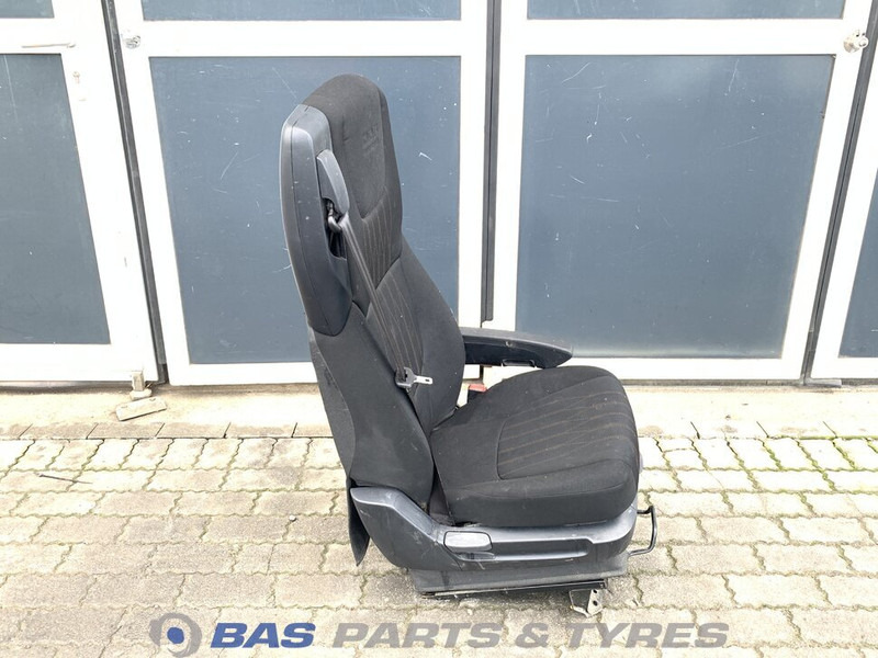DAF CF Euro 6 Bijrijdersstoel DAF 2104712 - Scaun pentru Camion: Foto 4 DAF CF Euro 6 Bijrijdersstoel DAF 2104712 - Scaun pentru Camion: Foto 4