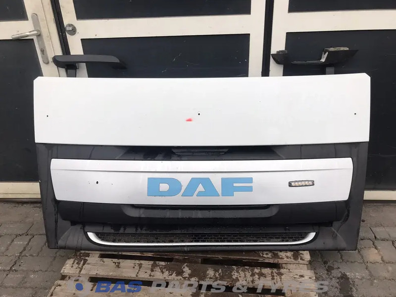 DAF XF106 Grille DAF 1892076 - Grilă pentru Camion: Foto 1 DAF XF106 Grille DAF 1892076 - Grilă pentru Camion: Foto 1