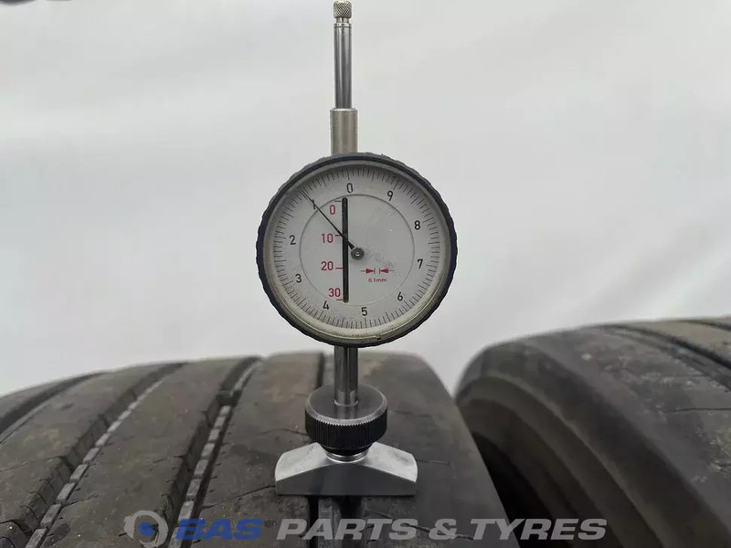 Firestone Firestone 315/70R22.5 FS422+ 154/150 M+S 3PMSF gebruikte set - Anvelopă pentru Camion: Foto 3 Firestone Firestone 315/70R22.5 FS422+ 154/150 M+S 3PMSF gebruikte set - Anvelopă pentru Camion: Foto 3