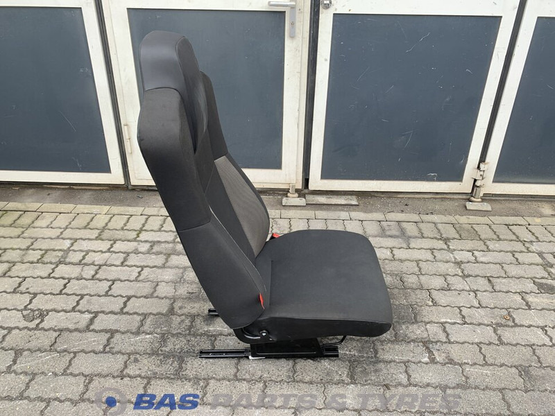 Renault Bijrijdersstoel Renault 7482514839 - Scaun pentru Camion: Foto 4 Renault Bijrijdersstoel Renault 7482514839 - Scaun pentru Camion: Foto 4