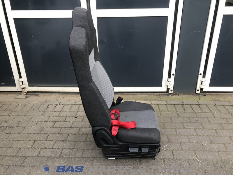 Renault D-Serie Bijrijdersstoel Renault 7424340370 - Scaun pentru Camion: Foto 4 Renault D-Serie Bijrijdersstoel Renault 7424340370 - Scaun pentru Camion: Foto 4