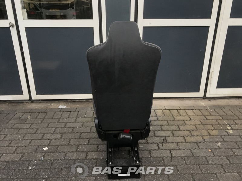 Renault T-Serie Bijrijdersstoel Renault 7421615420 - Scaun pentru Camion: Foto 3 Renault T-Serie Bijrijdersstoel Renault 7421615420 - Scaun pentru Camion: Foto 3