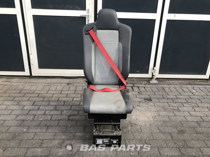Renault T-Serie Bijrijdersstoel Renault 7482269090 - Scaun pentru Camion: Foto 1 Renault T-Serie Bijrijdersstoel Renault 7482269090 - Scaun pentru Camion: Foto 1