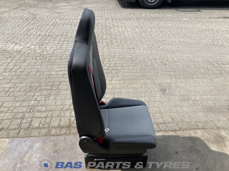 Renault T-Serie Bijrijdersstoel Renault 7482269090 - Scaun pentru Camion: Foto 4 Renault T-Serie Bijrijdersstoel Renault 7482269090 - Scaun pentru Camion: Foto 4