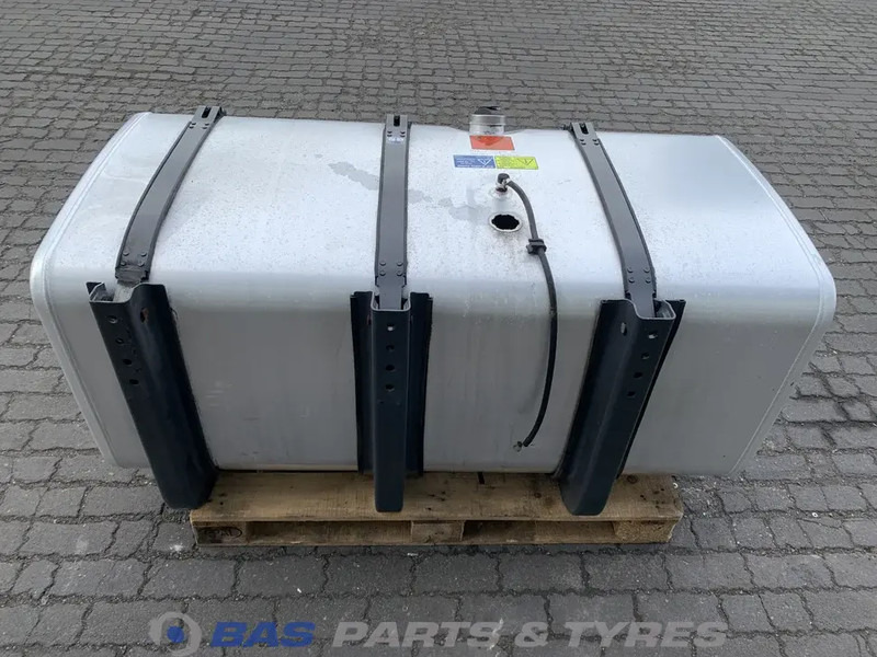 Scania Brandstoftank Scania 600 Liter 1871191 - Rezervor combustibil pentru Camion: Foto 3 Scania Brandstoftank Scania 600 Liter 1871191 - Rezervor combustibil pentru Camion: Foto 3