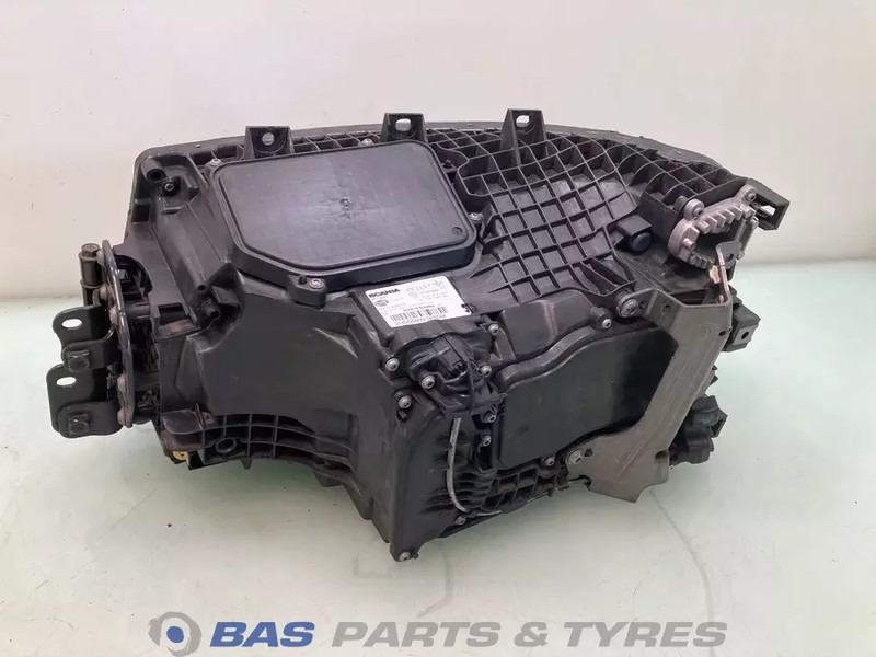 Scania Koplamp Rechts 2674391 - Far pentru Camion: Foto 2 Scania Koplamp Rechts 2674391 - Far pentru Camion: Foto 2