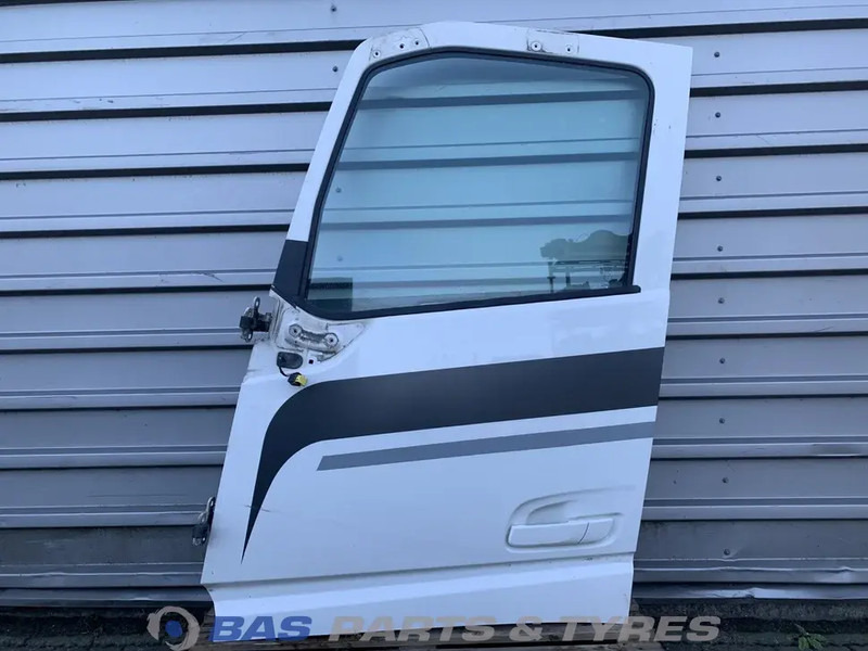 Volvo FH4 Portier Links Volvo 82183078 - Uşă și piese pentru Camion: Foto 2 Volvo FH4 Portier Links Volvo 82183078 - Uşă și piese pentru Camion: Foto 2