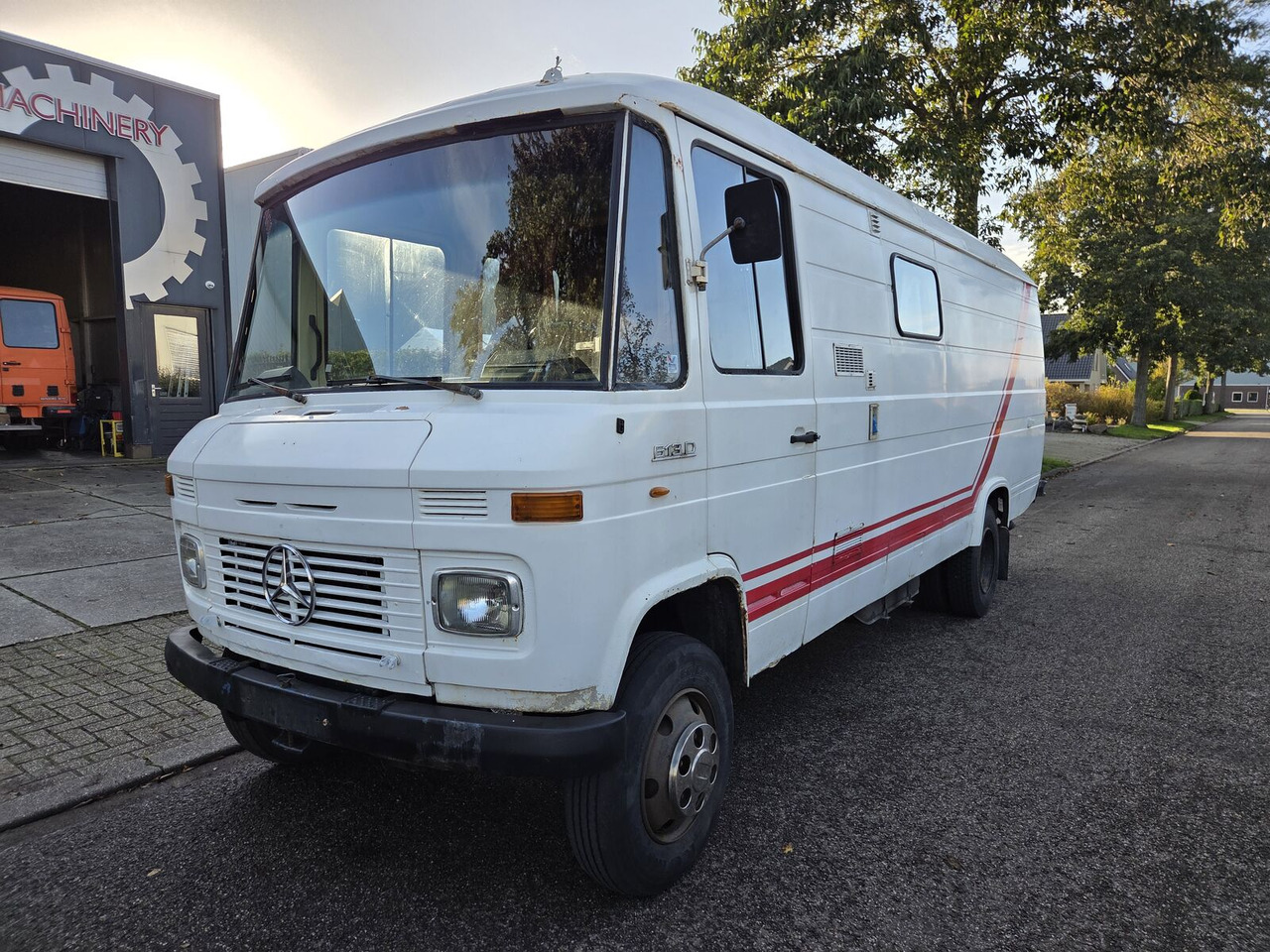 Mercedes-Benz L 613 D buscamper - Camper van: Foto 1 Mercedes-Benz L 613 D buscamper - Camper van: Foto 1
