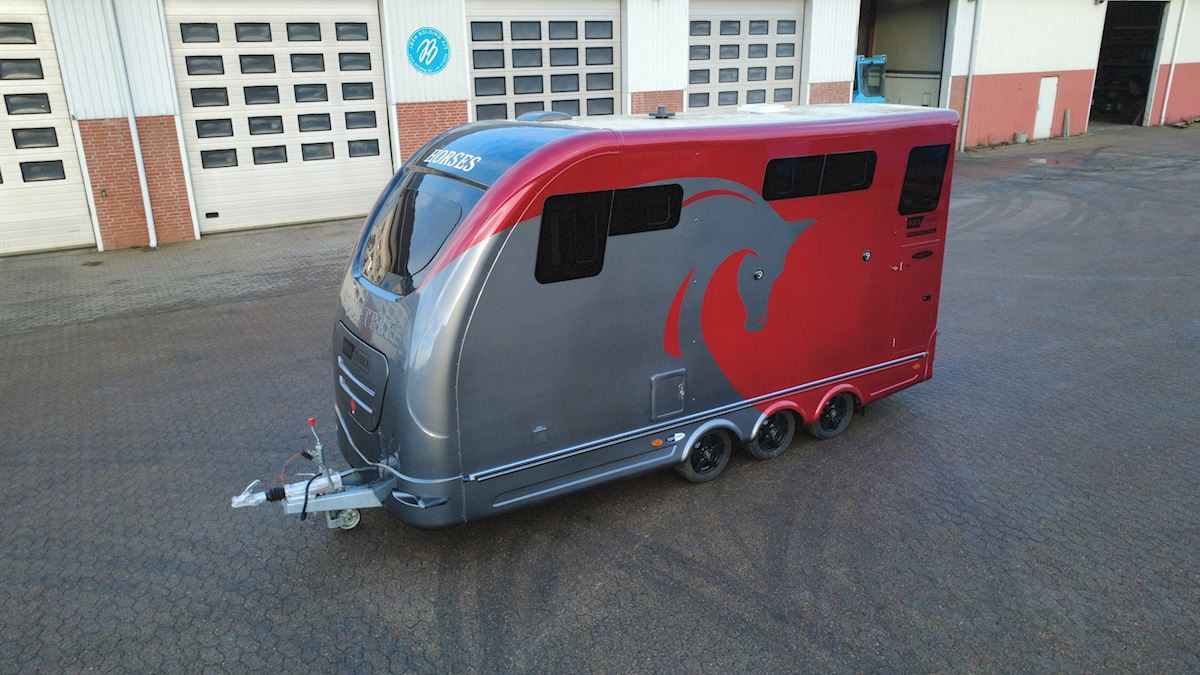 Equi-Trek Star-Treka - Remorcă transport cai: Foto 1 Equi-Trek Star-Treka - Remorcă transport cai: Foto 1