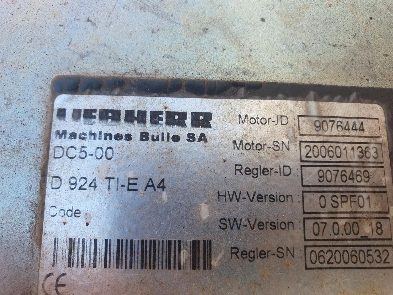 LIEBHERR D924 TI E A4 - Motor pentru Utilaje constructii: Foto 3 LIEBHERR D924 TI E A4 - Motor pentru Utilaje constructii: Foto 3