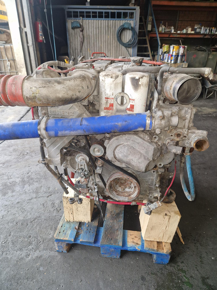 LIEBHERR D934S A6 - Motor pentru Utilaje constructii: Foto 2 LIEBHERR D934S A6 - Motor pentru Utilaje constructii: Foto 2