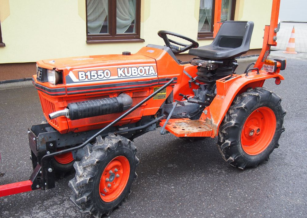 Ciągnik Kubota B1550 1994 traktorek KUBOTA 4x4 19KM - Tractor agricol: Foto 1 Ciągnik Kubota B1550 1994 traktorek KUBOTA 4x4 19KM - Tractor agricol: Foto 1