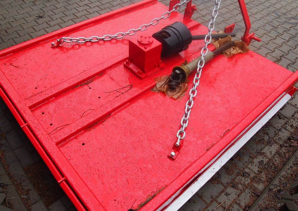 Kosiarka Kuhn 2005 - Tocător resturi vegetale: Foto 5 Kosiarka Kuhn 2005 - Tocător resturi vegetale: Foto 5