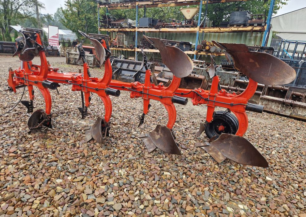 Pług obrotowy GREGOIRE-BESSON 2002 Pług 4 skibowy obrotowy Gregoire-Besson - Plug: Foto 3 Pług obrotowy GREGOIRE-BESSON 2002 Pług 4 skibowy obrotowy Gregoire-Besson - Plug: Foto 3