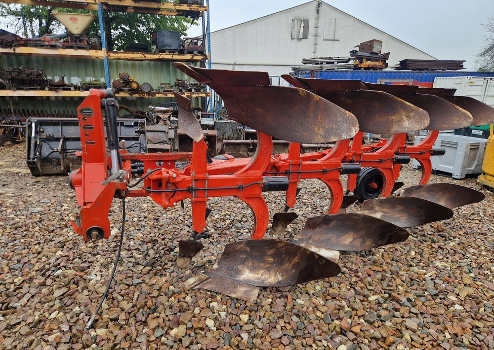 Pług obrotowy GREGOIRE-BESSON 2002 Pług 4 skibowy obrotowy Gregoire-Besson - Plug: Foto 1 Pług obrotowy GREGOIRE-BESSON 2002 Pług 4 skibowy obrotowy Gregoire-Besson - Plug: Foto 1