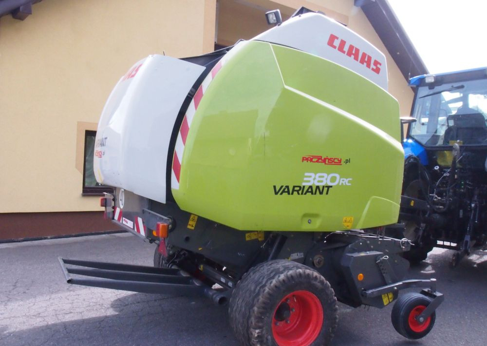 Prasa Claas VARIANT 380 RC 2014 Prasa rolująca z nożami i opuszczana podłoga - Presă baloţi rotunzi: Foto 1 Prasa Claas VARIANT 380 RC 2014 Prasa rolująca z nożami i opuszczana podłoga - Presă baloţi rotunzi: Foto 1