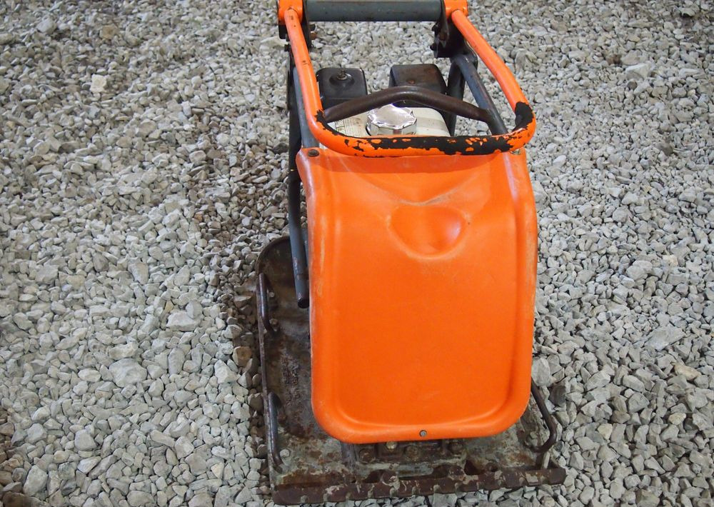 Ubijarka Belle PC5000E 2009 Zagęszczarka ubijarka Bella - Placă compactoare: Foto 5 Ubijarka Belle PC5000E 2009 Zagęszczarka ubijarka Bella - Placă compactoare: Foto 5