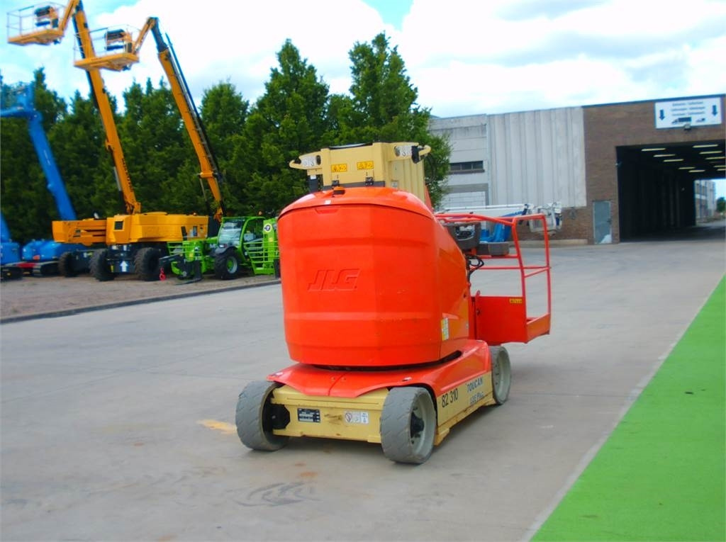 JLG Toucan 12E+ - Platformă verticală: Foto 4 JLG Toucan 12E+ - Platformă verticală: Foto 4