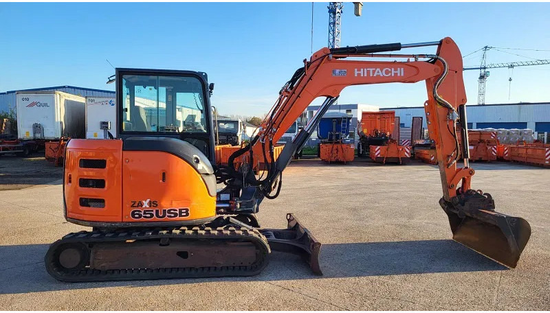Hitachi ZX65USB-5A CLR - Excavator pe şenile: Foto 5 Hitachi ZX65USB-5A CLR - Excavator pe şenile: Foto 5
