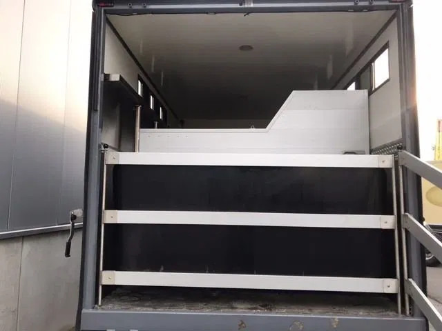 Mercedes-Benz Atego 1018 *Cruise control*Airco*Achteruitrijcamera*elektrische ruiten - Camion transport cai: Foto 4 Mercedes-Benz Atego 1018 *Cruise control*Airco*Achteruitrijcamera*elektrische ruiten - Camion transport cai: Foto 4