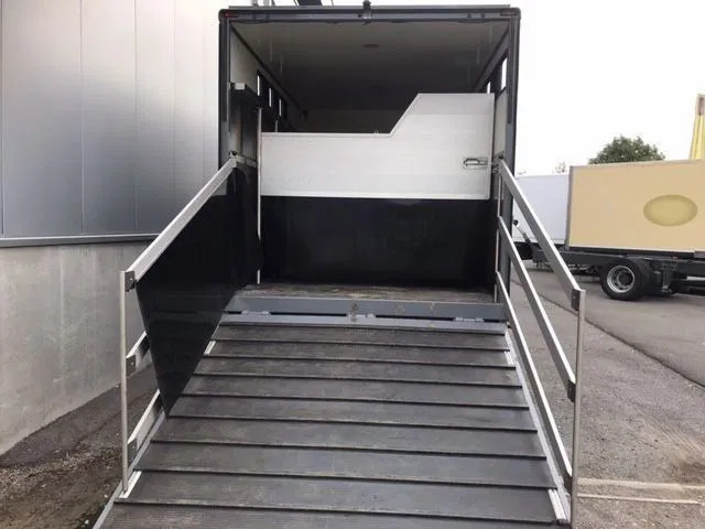 Mercedes-Benz Atego 1018 *Cruise control*Airco*Achteruitrijcamera*elektrische ruiten - Camion transport cai: Foto 3 Mercedes-Benz Atego 1018 *Cruise control*Airco*Achteruitrijcamera*elektrische ruiten - Camion transport cai: Foto 3