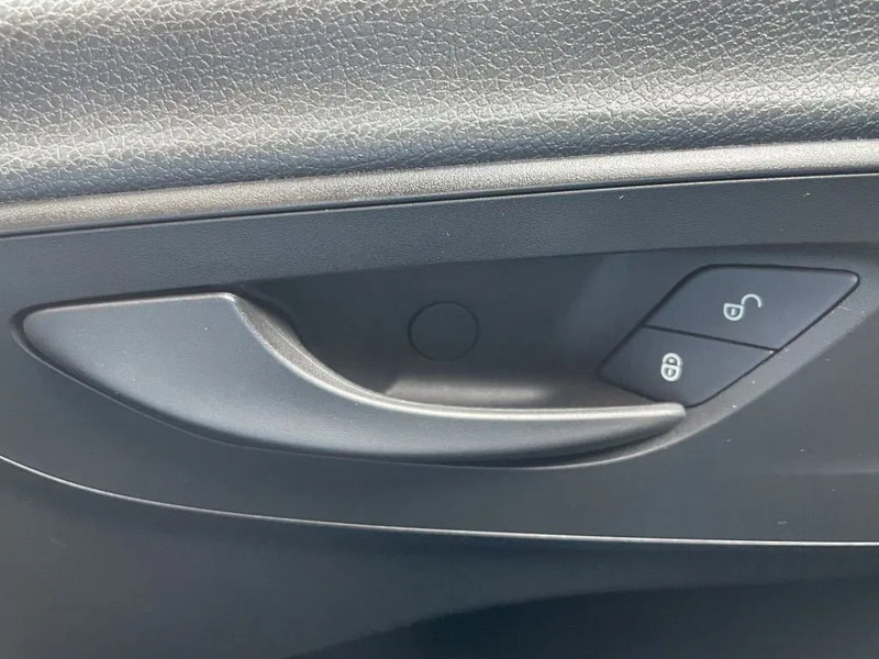 Autoutilitară box Mercedes-Benz Sprinter 514 *Airconditioning*Cruise control*Zijwindassistent*laadbrug: Foto 9 Autoutilitară box Mercedes-Benz Sprinter 514 *Airconditioning*Cruise control*Zijwindassistent*laadbrug: Foto 9