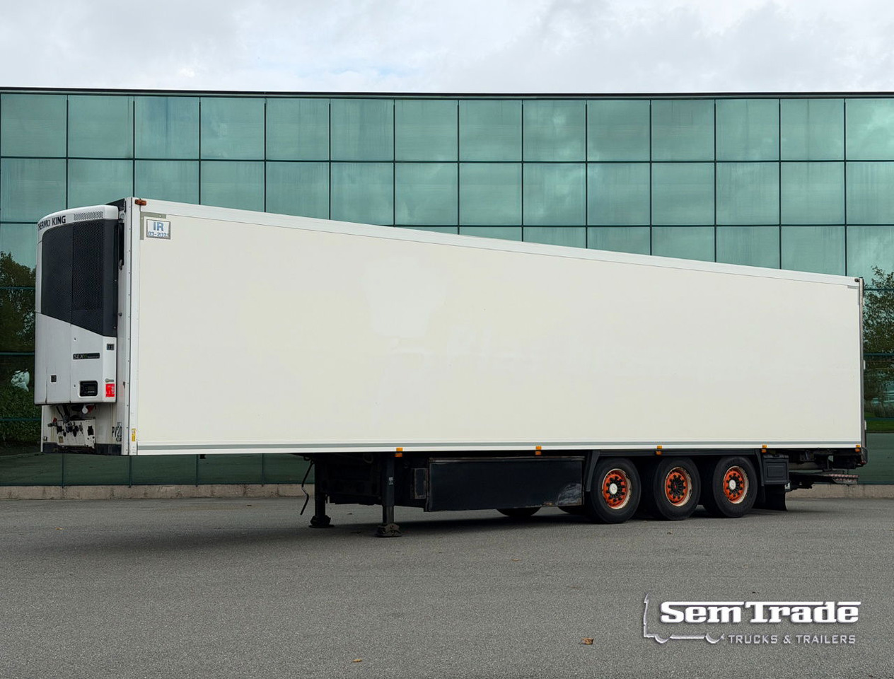 Krone SD Thermo King SLXe Spectrum BI Temp Flower Wide 270 CM High 2.000 KG Lift Disc Brakes NL Trailer - Semiremorcă frigider: Foto 1 Krone SD Thermo King SLXe Spectrum BI Temp Flower Wide 270 CM High 2.000 KG Lift Disc Brakes NL Trailer - Semiremorcă frigider: Foto 1