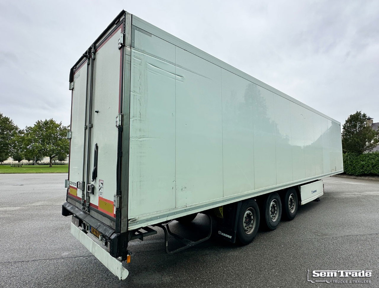 Krone TKS Thermo King SLXe Spectrum BI-Temp Lift Axle Holland-Trailer - Semiremorcă frigider: Foto 5 Krone TKS Thermo King SLXe Spectrum BI-Temp Lift Axle Holland-Trailer - Semiremorcă frigider: Foto 5