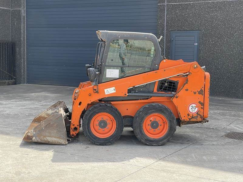 Bobcat S 450 - Încărcător frontal pe pneuri: Foto 3 Bobcat S 450 - Încărcător frontal pe pneuri: Foto 3