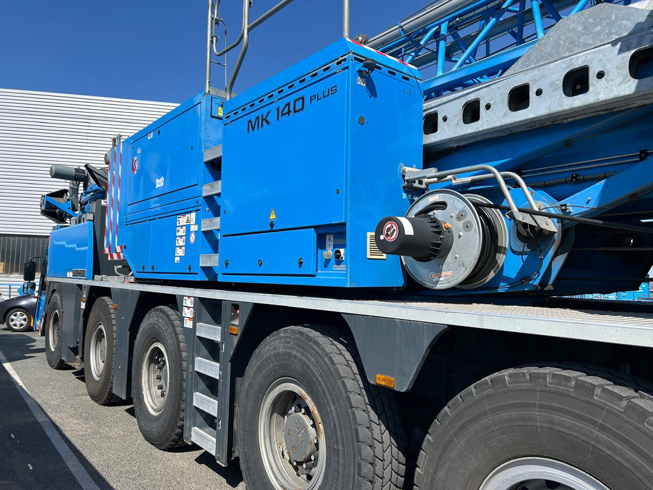 LIEBHERR MK 140 Plus - Automacara: Foto 4 LIEBHERR MK 140 Plus - Automacara: Foto 4