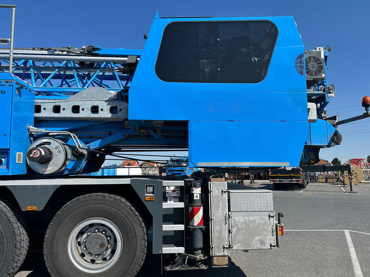 LIEBHERR MK 140 Plus - Automacara: Foto 5 LIEBHERR MK 140 Plus - Automacara: Foto 5