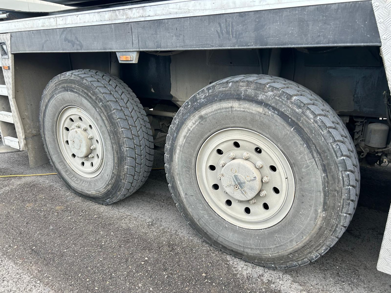 TADANO ATF 220G-5 - Automacara: Foto 5 TADANO ATF 220G-5 - Automacara: Foto 5