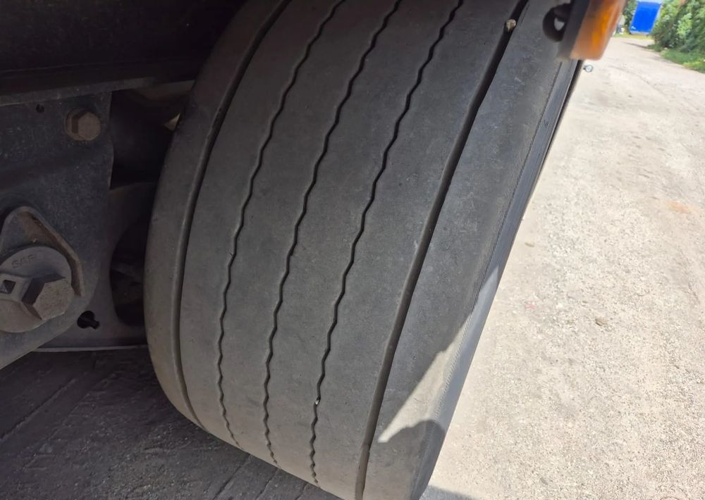 Fliegl Tandem 3 osie - Remorcă cu prelată: Foto 5 Fliegl Tandem 3 osie - Remorcă cu prelată: Foto 5