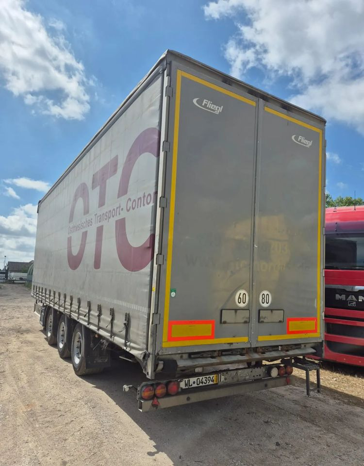 Fliegl Tandem 3 osie - Remorcă cu prelată: Foto 4 Fliegl Tandem 3 osie - Remorcă cu prelată: Foto 4